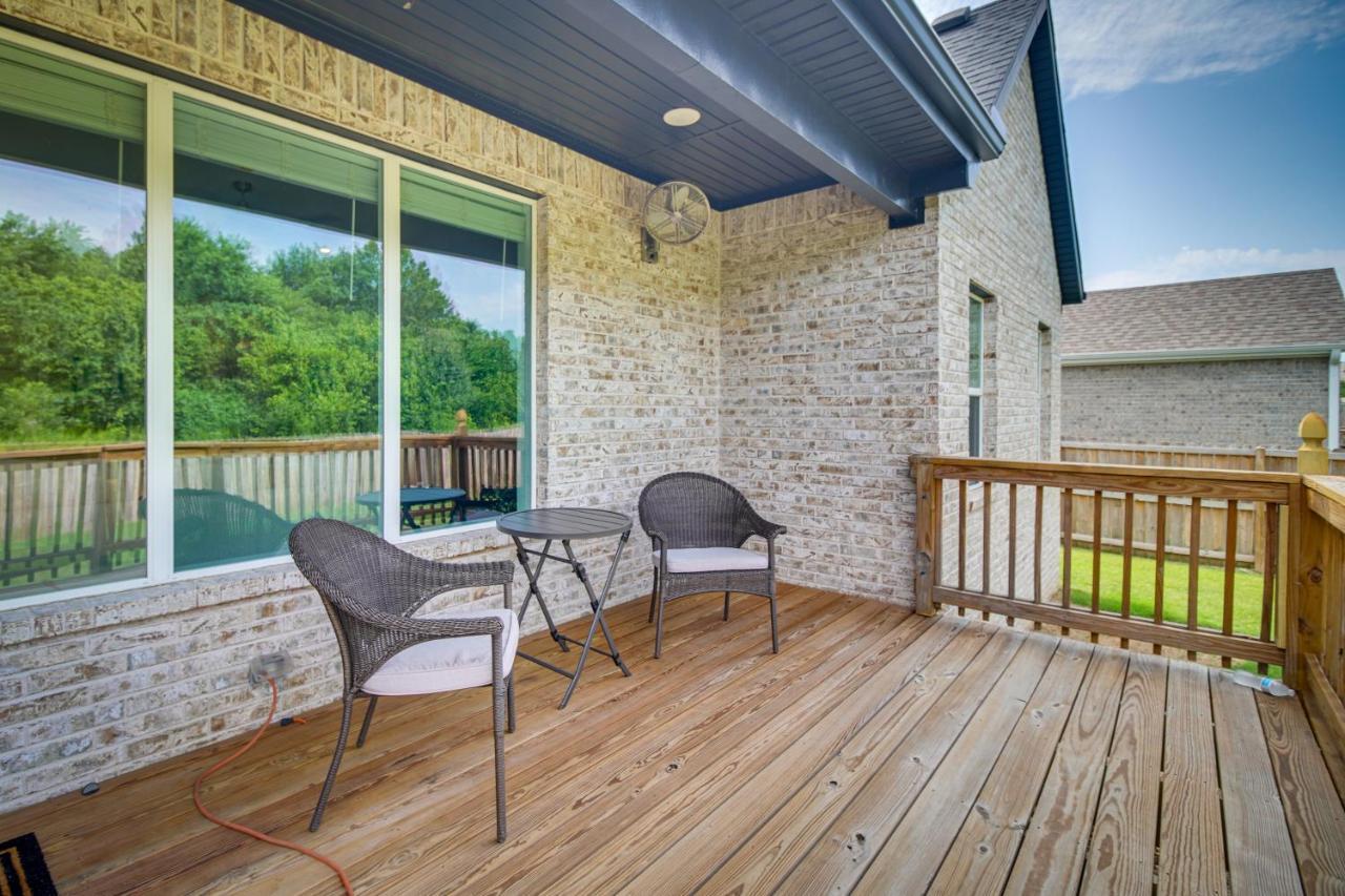 Fayetteville Vacation Rental With Deck And Shared Pool ภายนอก รูปภาพ